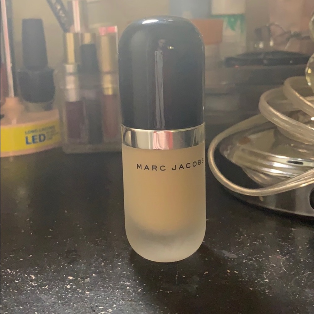 Marc Jacobs Remarcable Foundation in shade Ivory